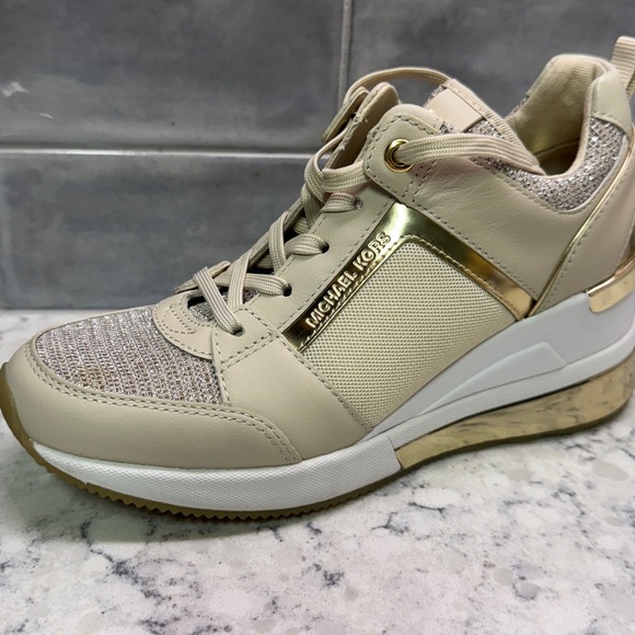 Michael Kors Women's Extreme Georgie  Trainer Sneakers Glitter Chain SZ 5 - Picture 3 of 11